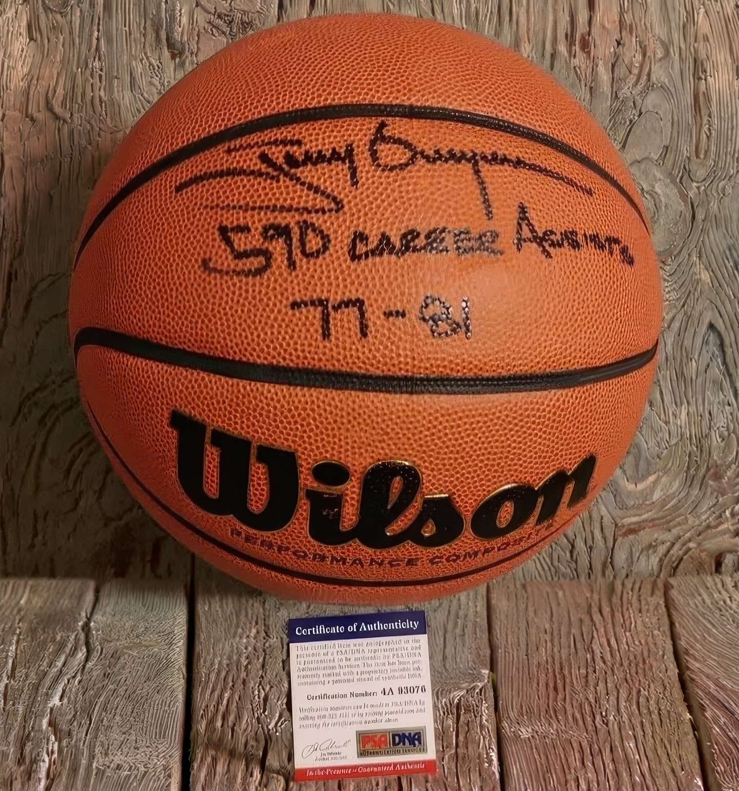 Tony Gwynn Signed Basketball PSA/DNA 590 Career Assists
